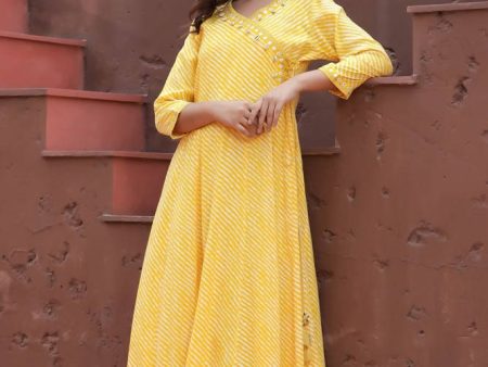 Yufta Women Yellow & White Leheriya Printed Kurta With Coffee Bean Shell Detail on Sale