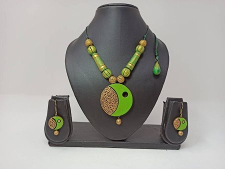 Terracotta Boho Style Mini Necklace Set With Hangings-Green And Gold Supply